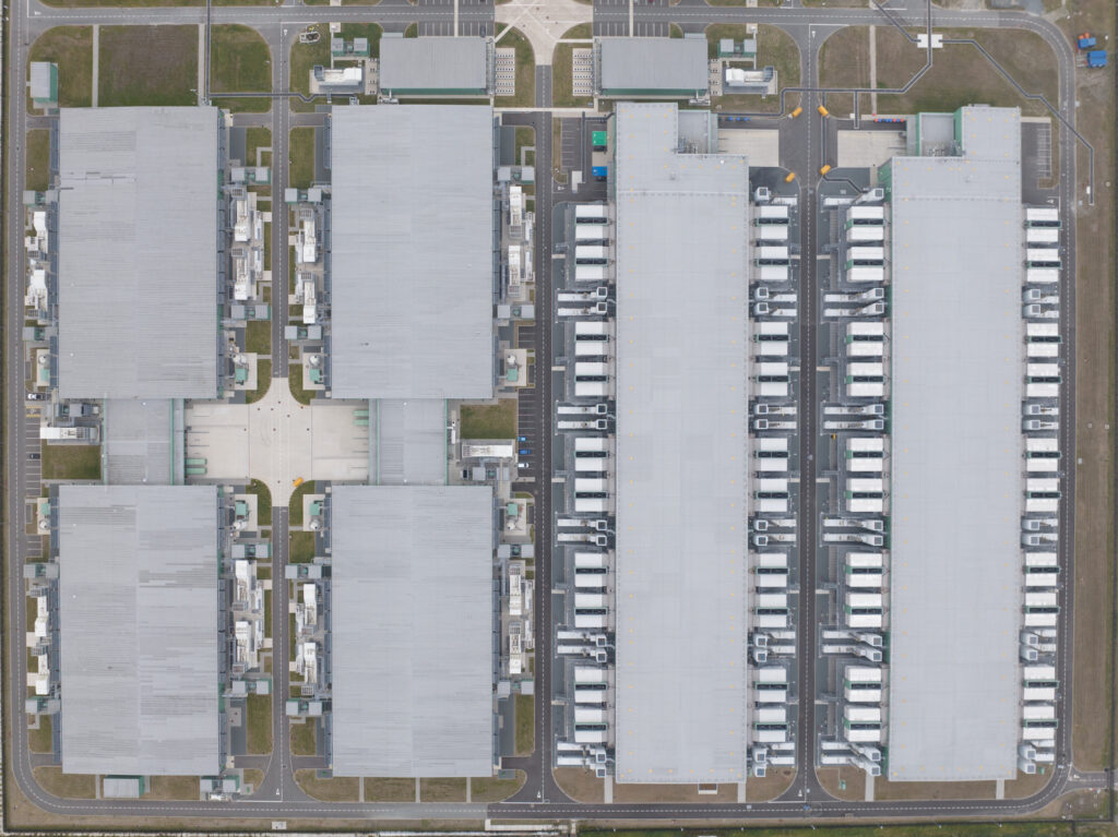 Exterior of a large cloud datacentre building, the infrastructure behind Microsoft 365 and Azure